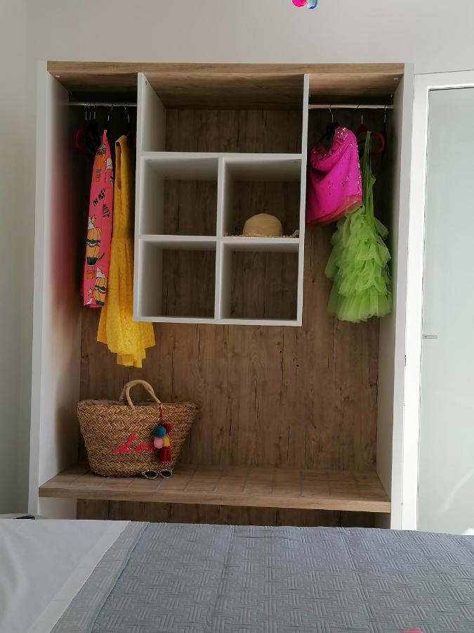 Retroscena Apartment In Centro ชิวิตาโนวา มาร์เค ภายนอก รูปภาพ