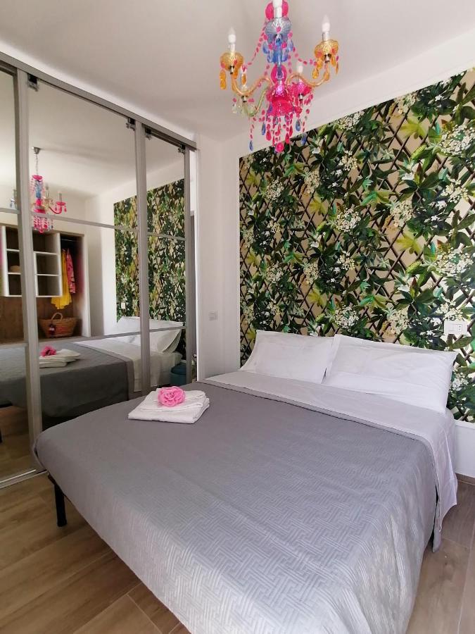 Retroscena Apartment In Centro ชิวิตาโนวา มาร์เค ภายนอก รูปภาพ