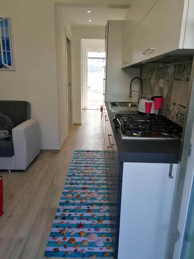Retroscena Apartment In Centro ชิวิตาโนวา มาร์เค ภายนอก รูปภาพ